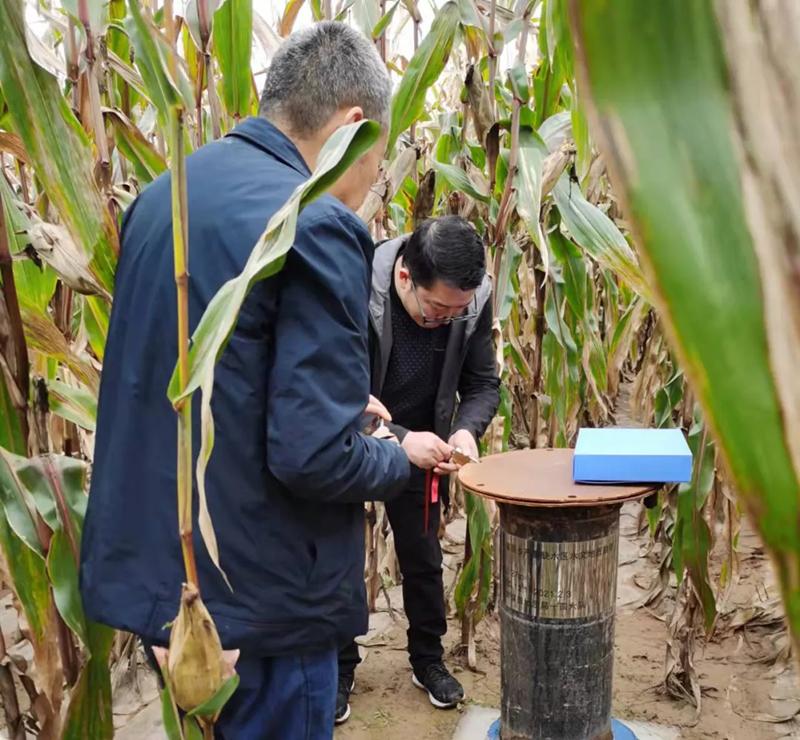 《灵台县梁原乡严重缺水区水文地质勘查项目》顺利通过专家组野外验收
